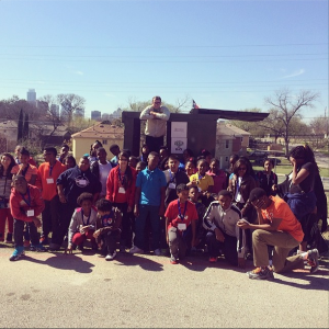 Are those two kids on the end a little camera shy or just shocked at Professor Dumpster’s housing choice? Students from Oak Cliff in Dallas stop by for a dumpster tour.